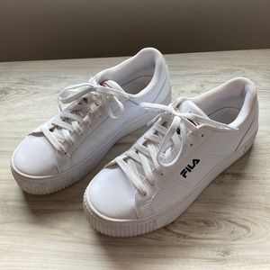 Women’s FILA casual sneakers